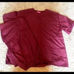Men’s maroon scrub set